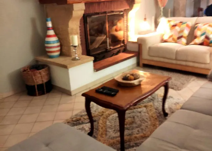 Welcome, Bienvenue, Chez Charly! Holiday home Nebian